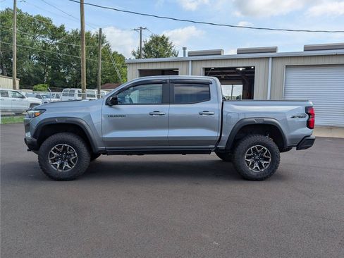 Used 2024 Chevrolet Colorado ZR2 w/ ZR2 Convenience Package III AWD/4WD image 2