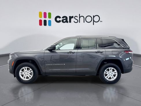 Used 2023 Jeep Grand Cherokee Laredo image 2