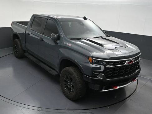 Used 2025 Chevrolet Silverado 1500 ZR2 w/ Technology Package AWD/4WD image 22