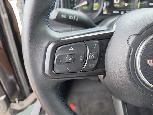 Used 2024 Jeep Wrangler Unlimited Rubicon 4xe AWD/4WD image 33