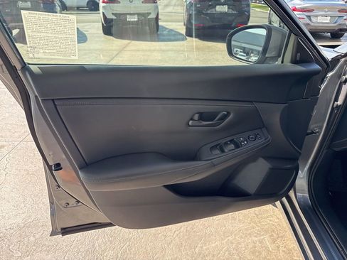 Used 2024 Nissan Sentra S image 7