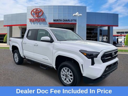 Used 2024 Toyota Tacoma SR5 image 1