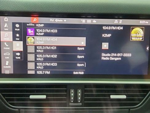 Used 2021 Porsche Cayenne Base image 45