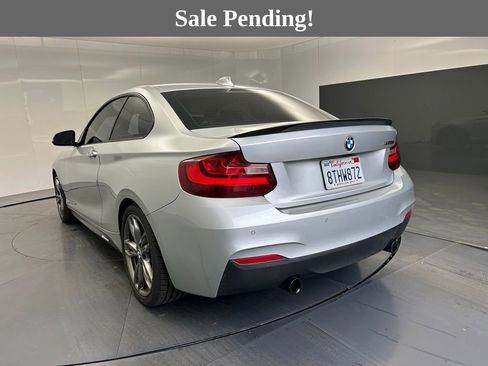 Used 2016 BMW M235i Coupe image 3