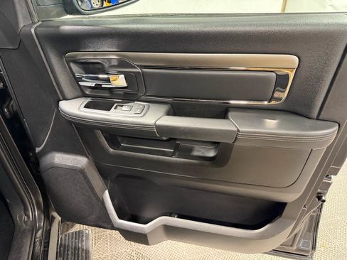Used 2015 RAM 1500 Sport w/ Black Ram 1500 Sport Group AWD/4WD image 12