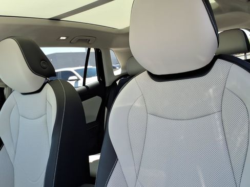 New 2026 Volkswagen Tiguan SE FWD image 14