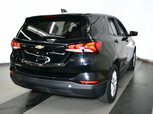 Used 2023 Chevrolet Equinox LS w/ LS Convenience Package image 7