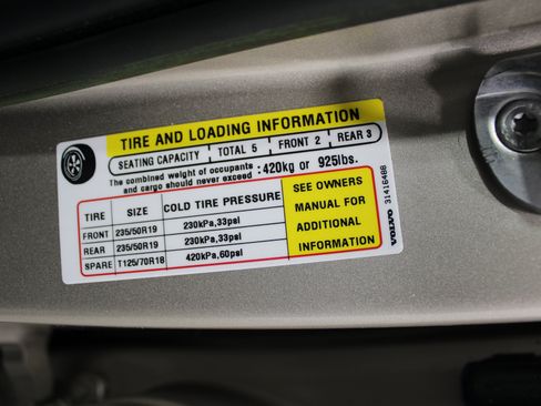 Used 2023 Volvo XC40 B4 Ultimate FWD image 36