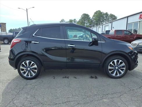 Used 2022 Buick Encore Preferred image 8