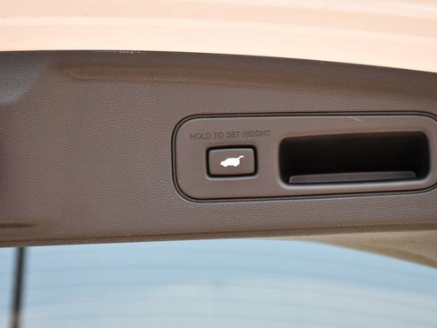 Used 2025 Acura MDX w/ Technology Package FWD image 43