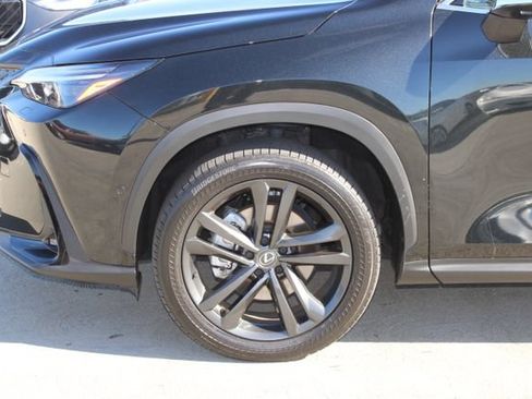 Certified 2025 Lexus NX 450h+ AWD w/ Towing Package (2000 Lbs) image 4