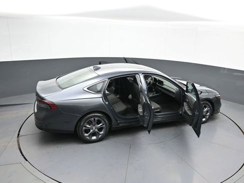 Certified 2023 Honda Accord EX image 43