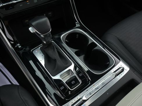 Certified 2024 Kia Carnival SX Prestige FWD image 33