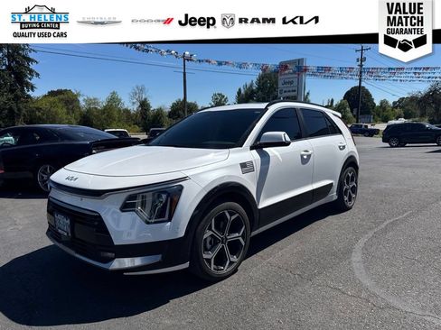 Used 2024 Kia Niro EX Touring FWD image 1