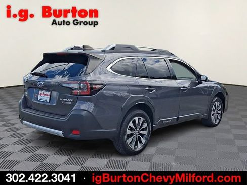 Used 2023 Subaru Outback Touring AWD/4WD image 6
