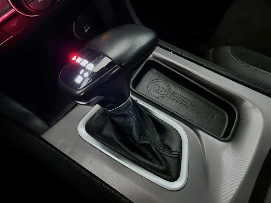 Used 2022 Dodge Charger Scat Pack RWD image 17