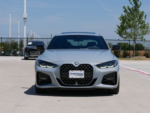 Used 2022 BMW 430i Coupe w/ M Sport Package RWD image 3