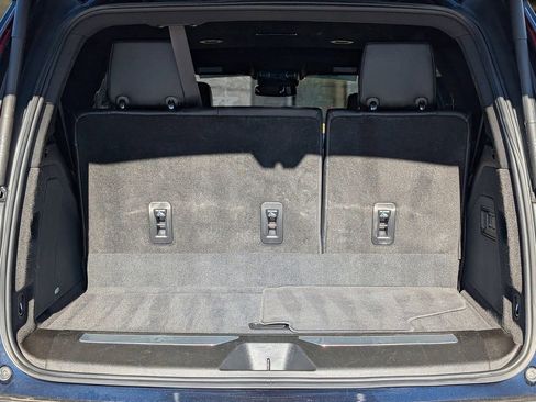 Certified 2022 Cadillac Escalade Luxury image 19