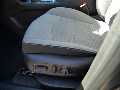 Used 2022 Chevrolet Equinox LS AWD/4WD image 20