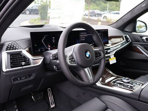New 2027 BMW X7 xDrive40i w/ Executive Package AWD/4WD image 18