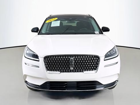 Used 2022 Lincoln Corsair AWD w/ Premium Package image 2