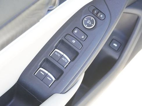 Used 2018 Honda Accord EX image 21