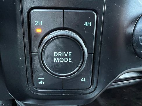 Used 2023 Ford F250 Lariat w/ Chrome Package image 34