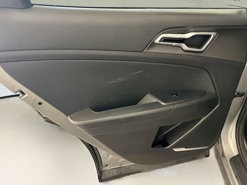 Used 2025 Kia Sportage LX image 26