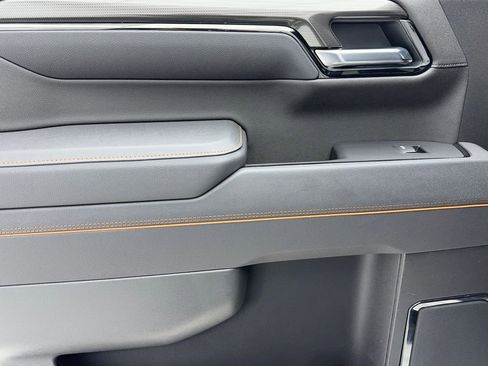 Used 2025 GMC Sierra 1500 AT4 image 46