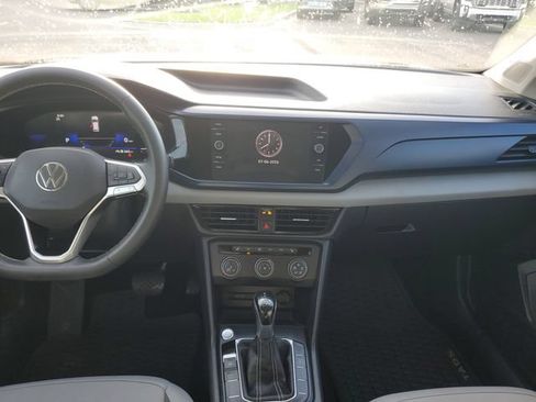 Used 2022 Volkswagen Taos SE FWD image 13