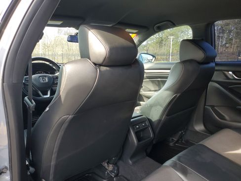 Used 2021 Honda Accord Sport image 9
