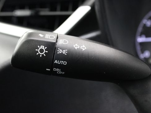 Used 2025 Toyota Corolla LE FWD image 21