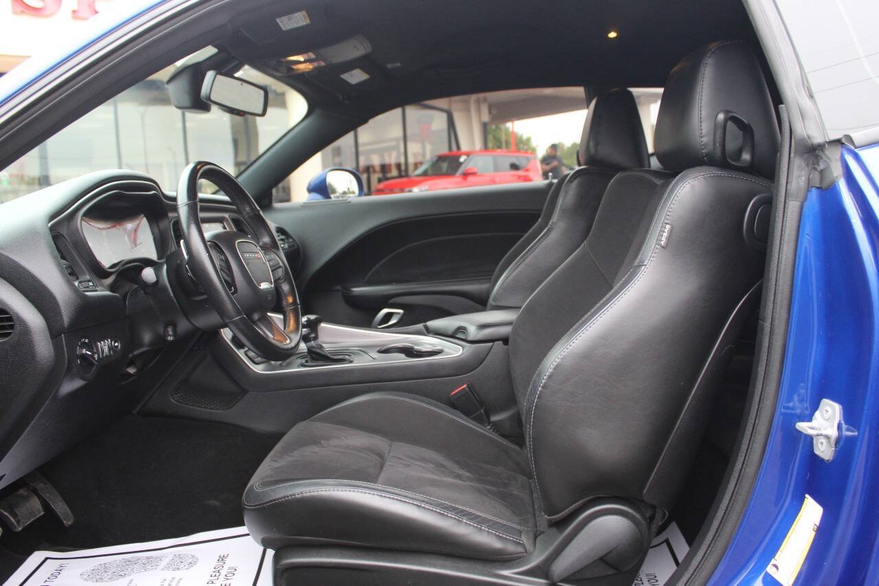 Used 2019 Dodge Challenger GT w/ Plus Package RWD image 13