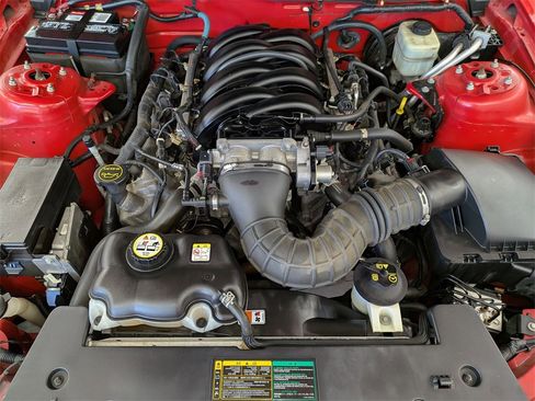 Used 2006 Ford Mustang GT image 30