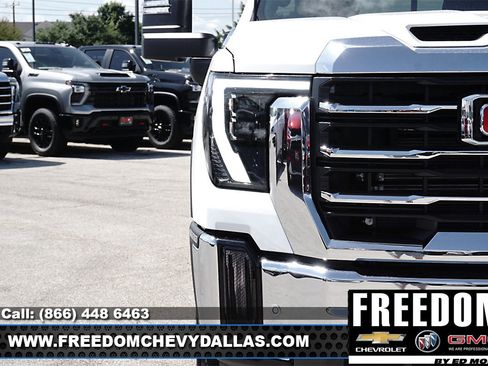New 2025 GMC Sierra 2500 SLT w/ Texas SLT Premium Package image 42
