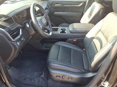 Used 2024 GMC Acadia Elevation w/ Luxury Package image 11