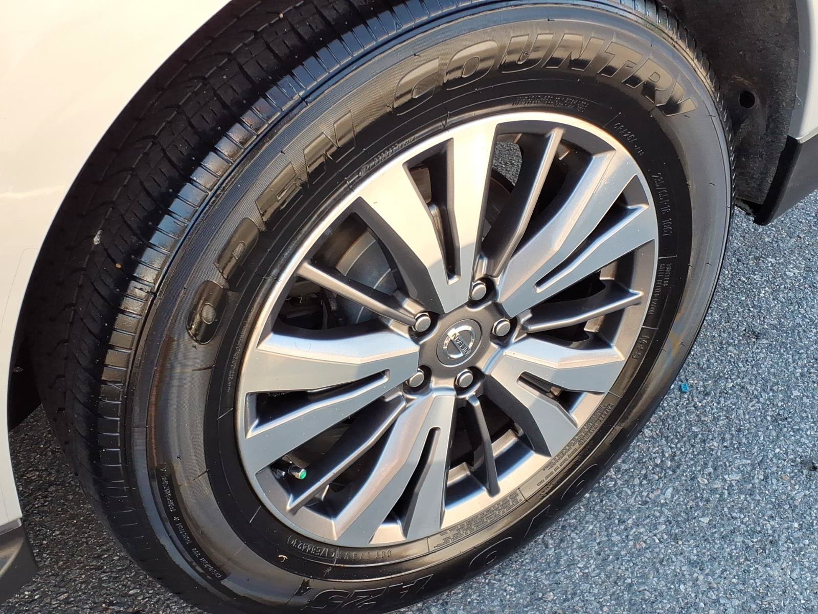 Used 2020 Nissan Pathfinder SL AWD/4WD image 14