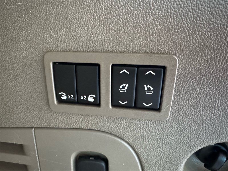 Used 2020 Chevrolet Tahoe Premier AWD/4WD image 28