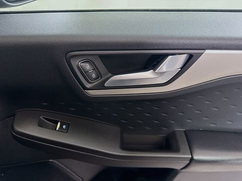 Used 2020 Ford Escape SEL image 31