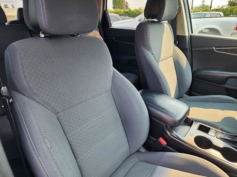 Used 2017 Kia Sorento AWD image 29