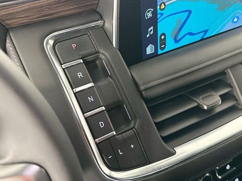 Used 2023 Chevrolet Tahoe LT AWD/4WD image 17
