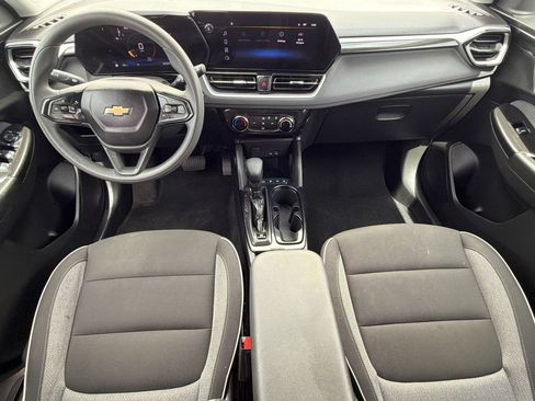 Used 2025 Chevrolet TrailBlazer LT FWD image 15