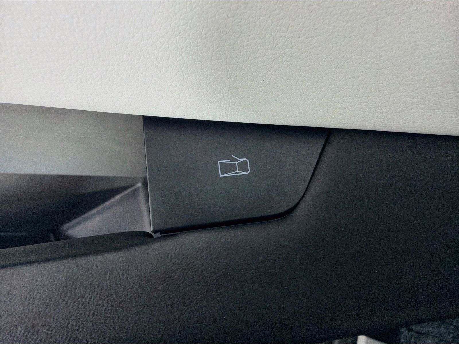 Used 2024 Tesla Cybertruck AWD Crew Cab image 7