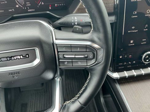 Used 2024 GMC Acadia Denali AWD/4WD image 11