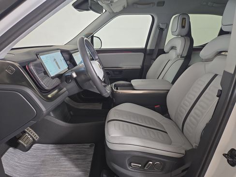 Used 2024 Rivian R1T Adventure Dual AWD/4WD image 20