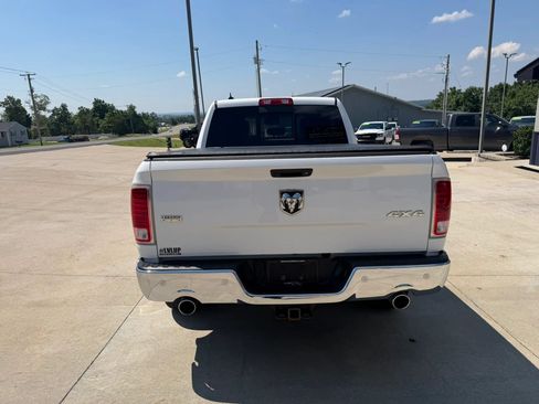 Used 2018 RAM 1500 Laramie w/ Convenience Group AWD/4WD image 8