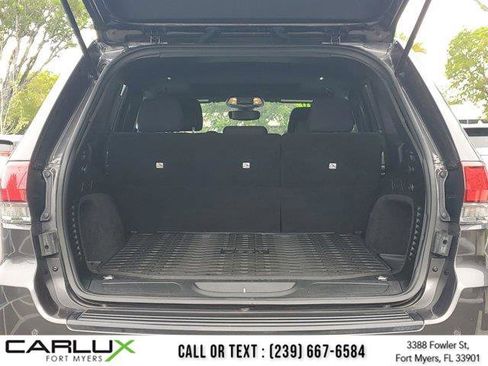 Used 2020 Jeep Grand Cherokee Laredo w/ 18" Wheel & 8.4" Radio Group image 13