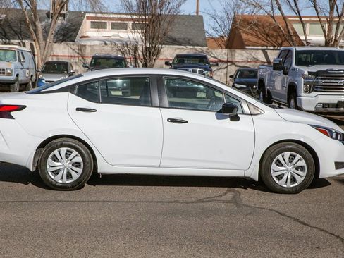 Used 2024 Nissan Versa S w/ Trunk Package image 4