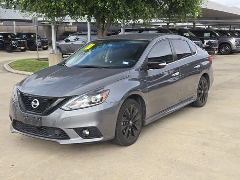Used 2018 Nissan Sentra SR w/ SR Midnight Edition Package FWD image 7