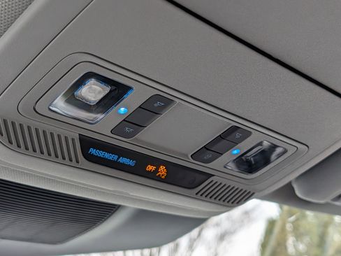 Used 2023 Ford Explorer XLT w/ Equipment Group 202A image 29